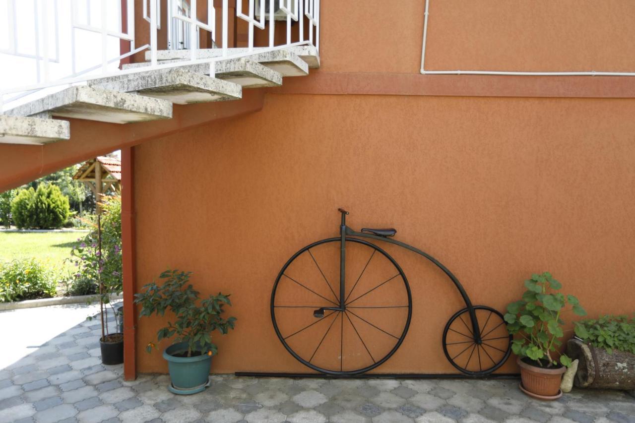 Casa De Khasia Zugdidi Esterno foto