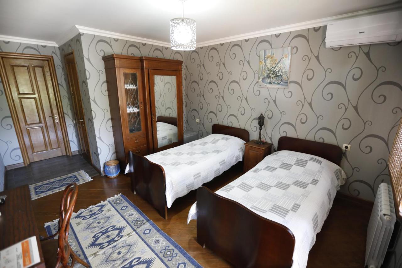 Casa De Khasia Zugdidi Esterno foto