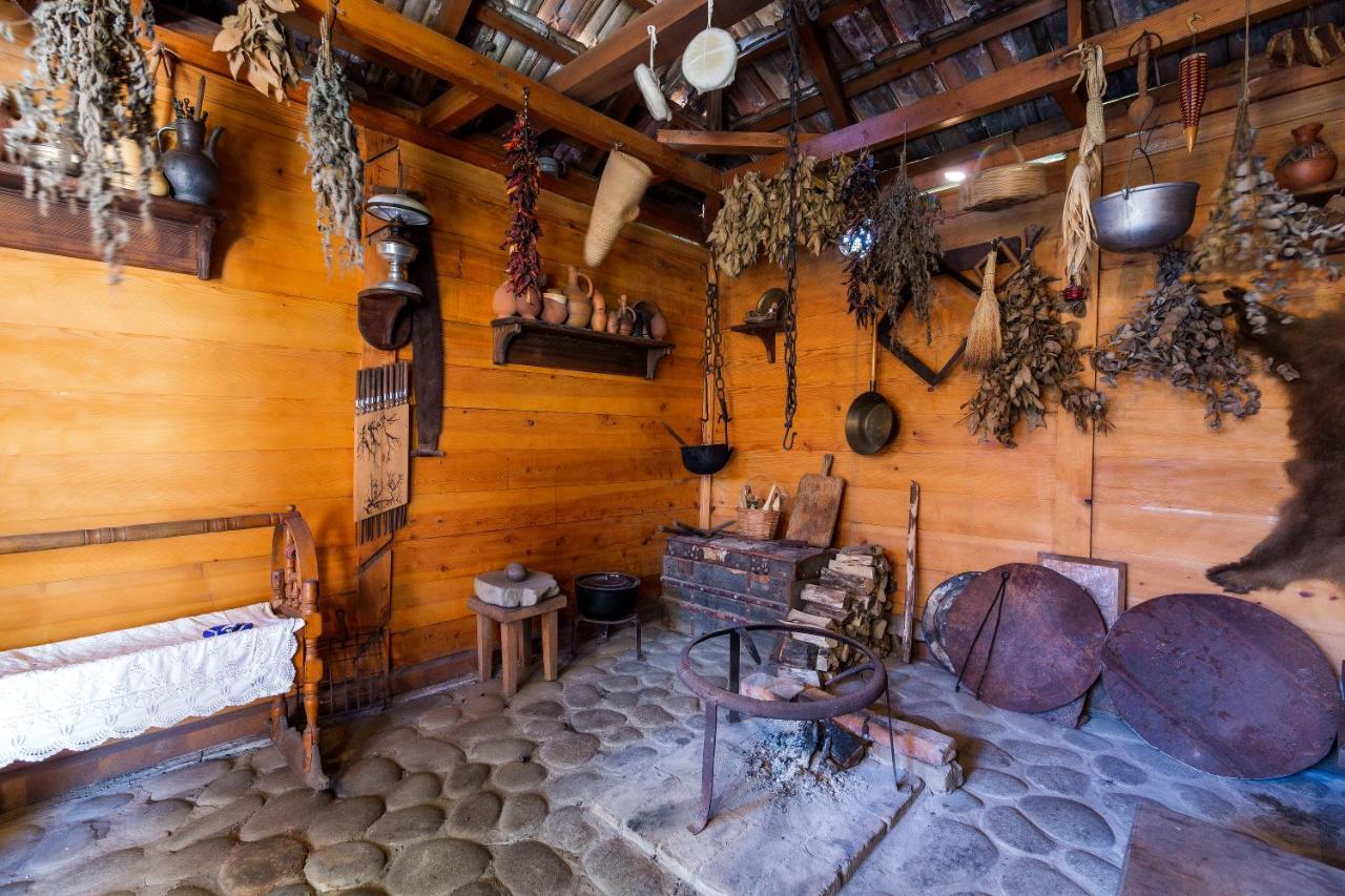Casa De Khasia Zugdidi Esterno foto