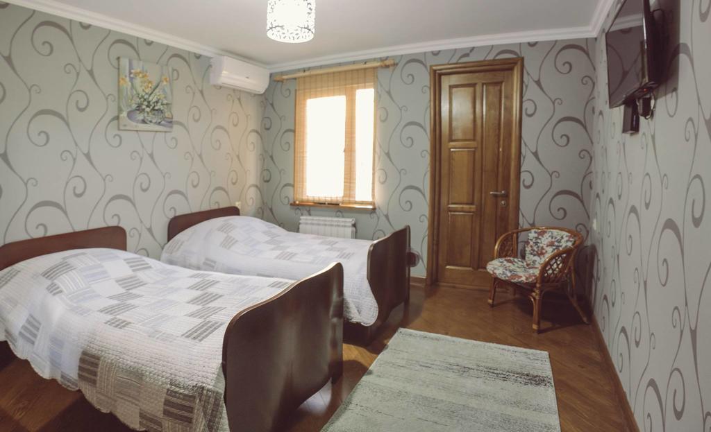 Casa De Khasia Zugdidi Esterno foto