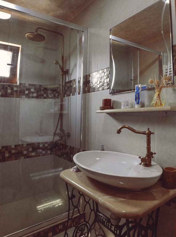 Casa De Khasia Zugdidi Esterno foto