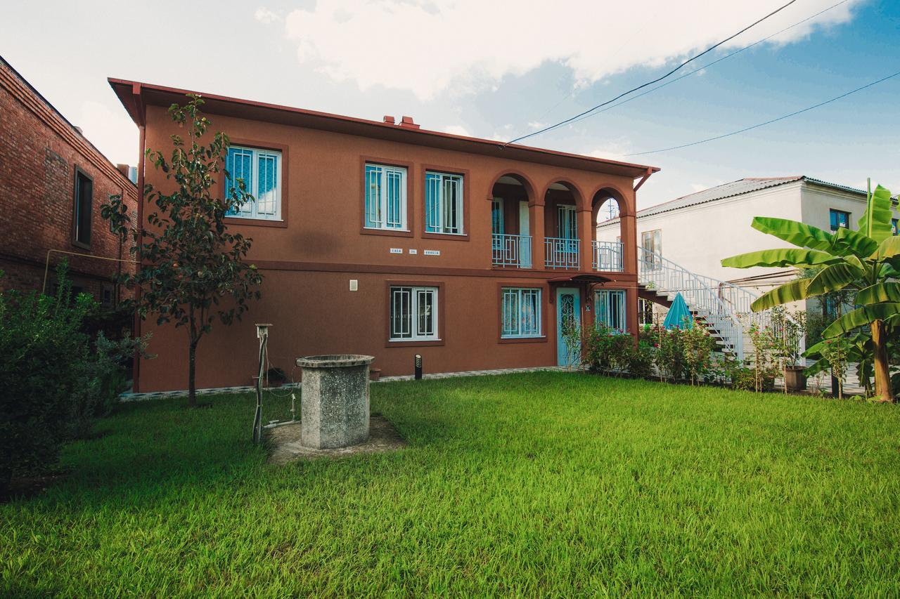 Casa De Khasia Zugdidi Esterno foto